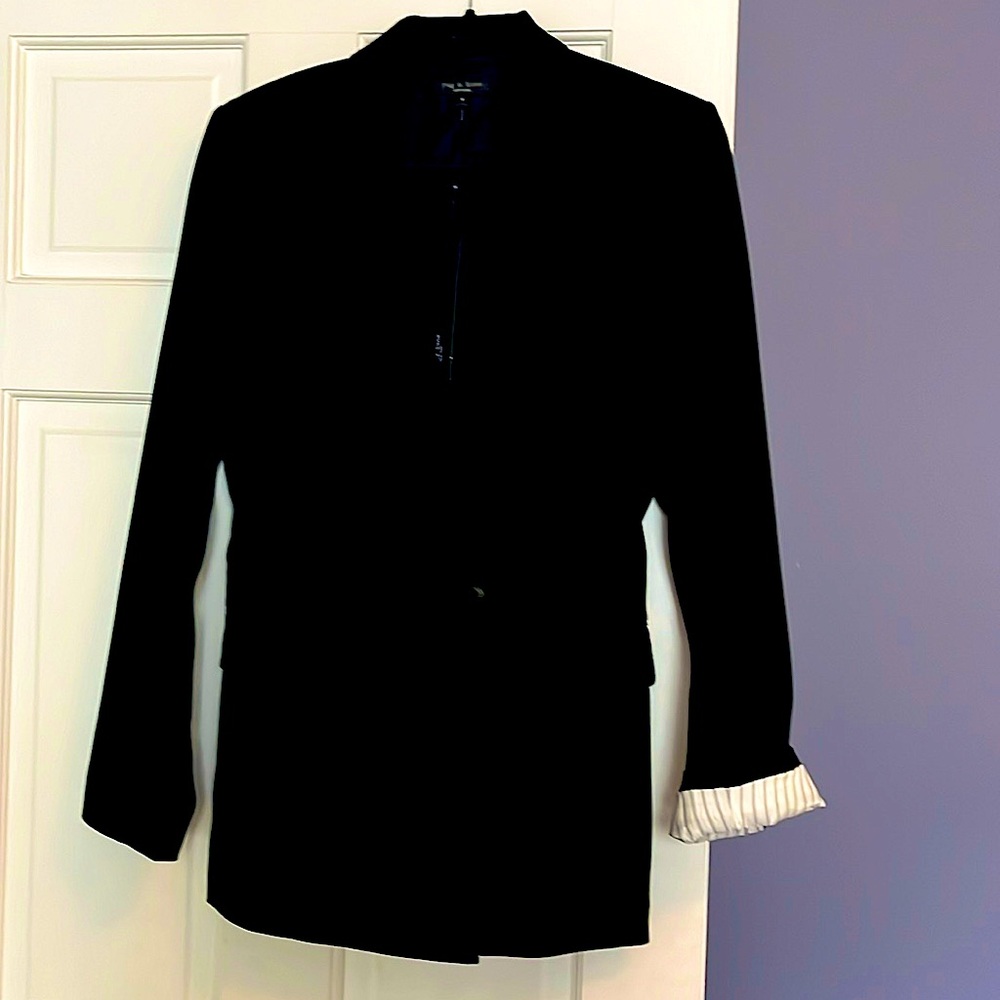Gorgeous rag & bone blazer. Brand new with tags. Wear with jeans or nice pants.